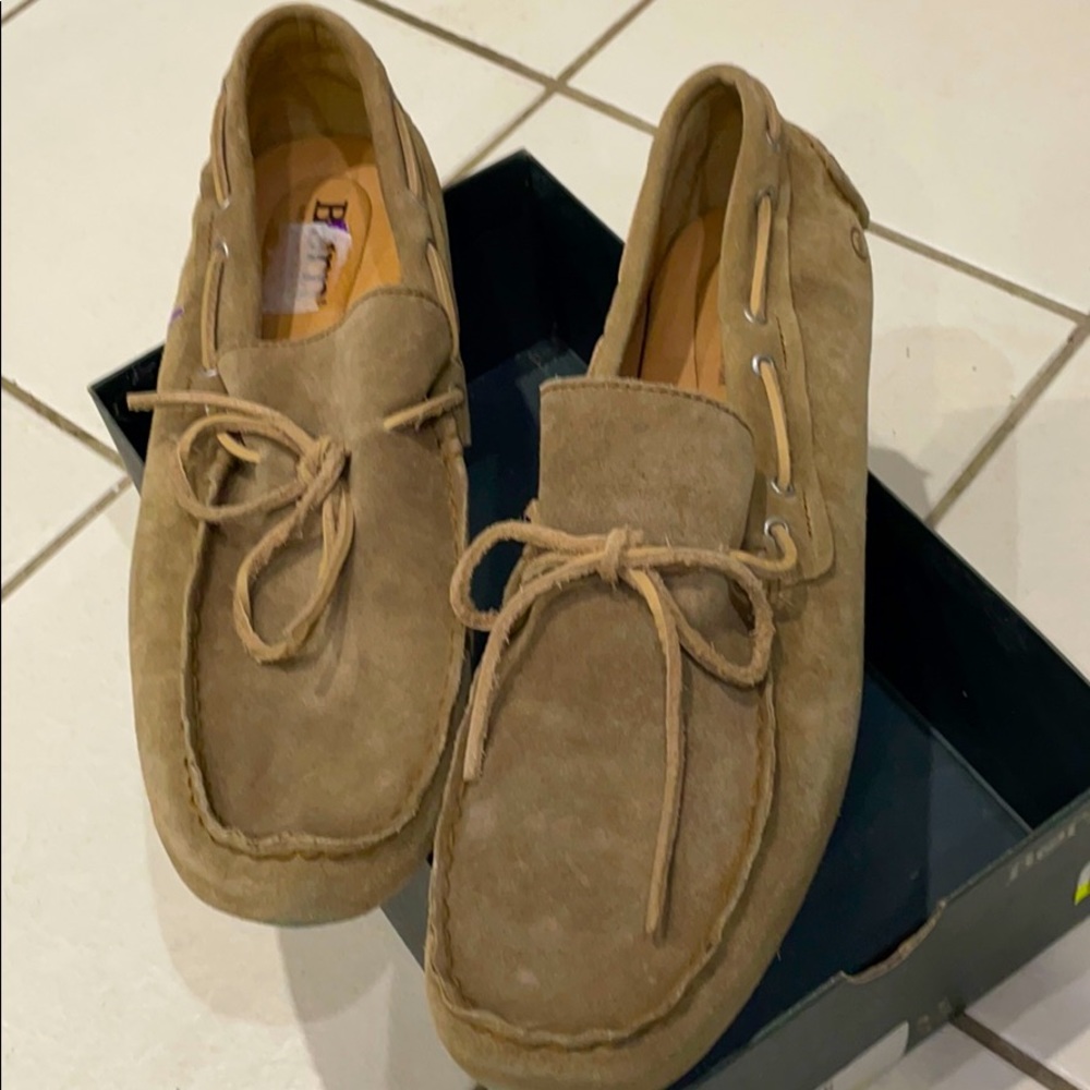 BORN loafers/slip on. New